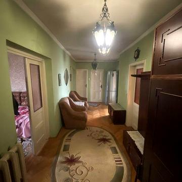 Здається 3-ох кімнатна квартира м. Тячів