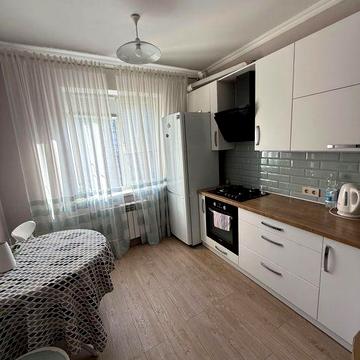 Продам 3к квартиру Героїв Крут