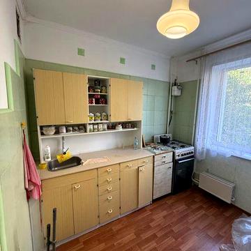 Продам 2к квартиру Героїв Крут , 2 поверх
