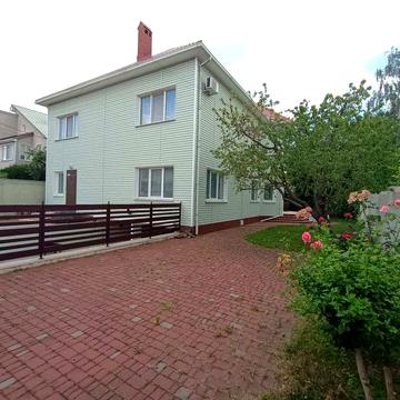 Сдам большой дом 3 к+ кухня студия+ 2 к + кухня студия,на 2 семьи можно! Гараж большой, бомбоубежище, участок ,сад