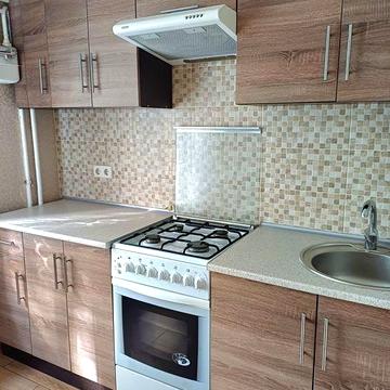 Долгосрочная аренда укомплектованной 1 кв. 4/9. Космос.40 й гастроном