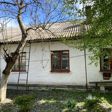 Продам квартиру в 3-х квартирном доме.