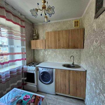 Продам квартиру на Варненской, Черемушки, 2 этаж, кирпич