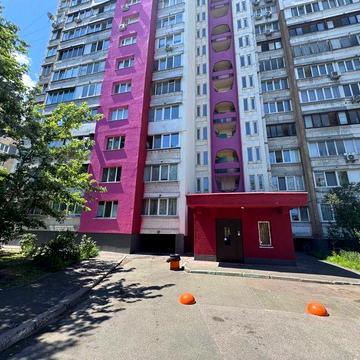 Продаж 4 кімнатної квартири Райдужна,5 ст.М Лівобережна Воскресенка, озеро, 96 кв.м  Троєщина
