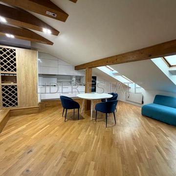 Продаж квартири 3 кімн, 4/4, 120 м2, Ужгород