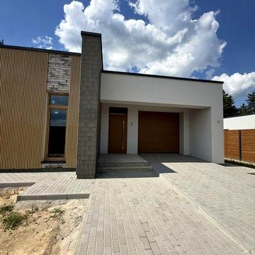Продаж одноповерхового будинку в оточені лісу, закрите котеджне містечко, без комісії