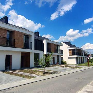Продаж таунів в Стоянці, газ, всі комунікації