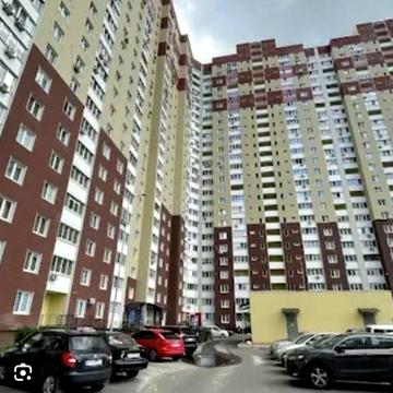 Академіка Глушкова просп., 9-Є