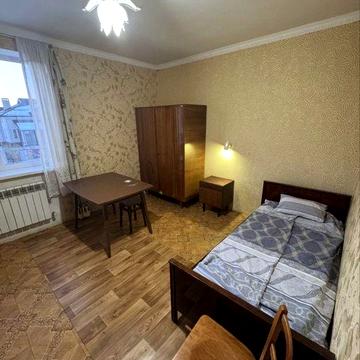 Кімната оренда / метро ТЕРЕМКИ, Республіка / у приватному будинку / комната