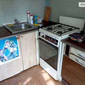 Продаж 1к Квартира Олексія Поради вулиця