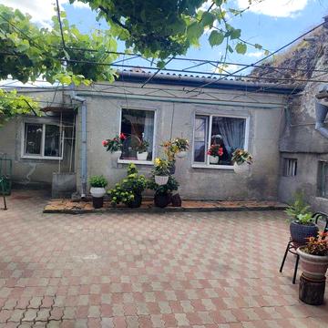 Продам дом с большим участком
