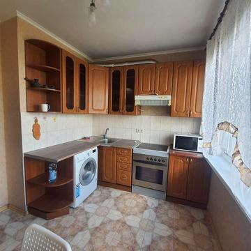 Композитора Лятошинського вул., 12
