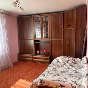 Терміново здається 1 км квартира р-н Миру, вільна, ключі,!