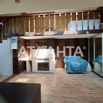 2-кімнатна квартира-студія по вул. Б. Хмельницького