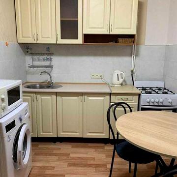 Аренда 1к квартиры в центре, ул Грушевского