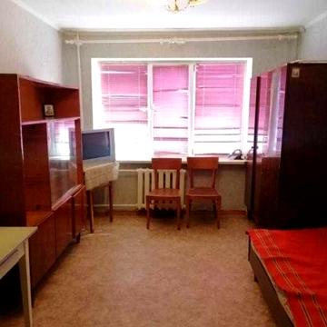 Продам очень дешевую кв. в доме гост. типа в р-не Коммунального рынка