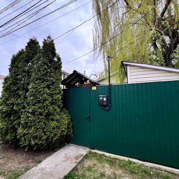 ЧУДОВИЙ  будинок вихід  на Дніпро з  ГАРАЖЕМ на 2 човни ПРИЧАЛ 18000$