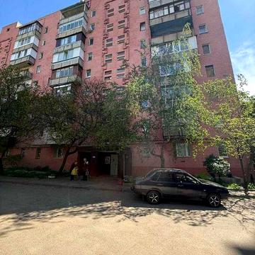 Власник! Роздільна 2к. квартира 46м² з великою кухнею 8.1м². Залютине. Без комісії!