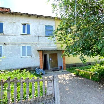 Продам 2х кімнатну квартиру в центрі села