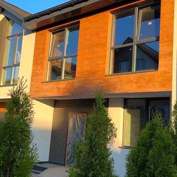 Продаж теплого будинку в таунхаусі 105м2. 3км від Києва,Погреби єОселя