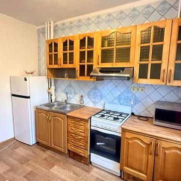 Оренда 3х кімнатноі, пр. Червоноі калини 21б, поряд Еко маркет, Флоренція