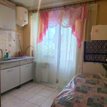 ТЕРМІНОВО, Власник.Продам унікальну 3 кімнатну квартиру в Трускавці 1 поверх 2 кухні 2 спальні гараж ,можлива добудова