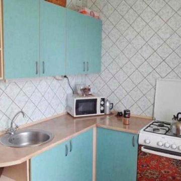 Продам двухкомнатную квартиру  со станцией метро "Масельского"