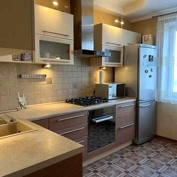Здам 2-кімнатну квартиру набережна, цирк, на правому березі