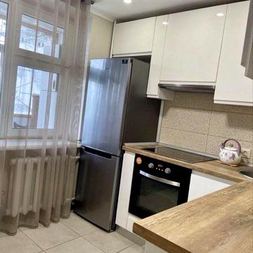 Продаж 1 кімнатної квартри вул. Євгенія Логінова, мкр-н  Ліски.
