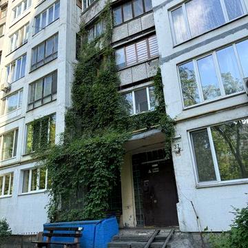 Здається 1к.квартира Малишка 37,  метро Чернігівська -3хв