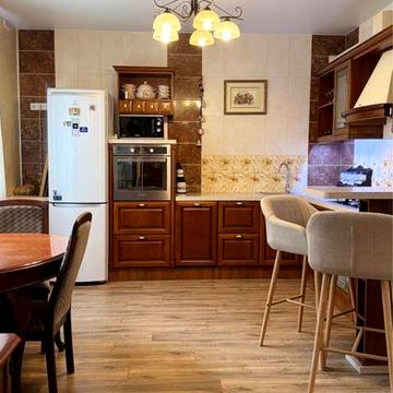 Будинок біля лісу з гаражем. Газ. Центр.комунікації. Без комісії%