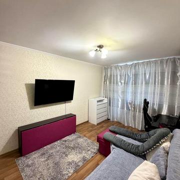Продам однокімнатну квартиру на 4 мікрорайоні