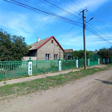 Продається будинок від власника , також підходить під сертифікат є відновлення