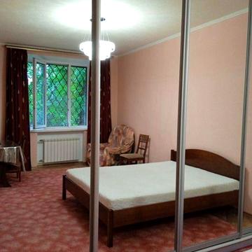 Сдам 1к 40 м метро Бот. сад Павлово Поле  пр. Науки, Центр Шевченковский