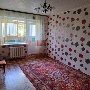 Продам трикімнатну квартиру на другому поверсі в м.