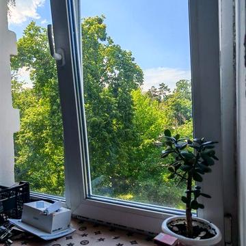 Продається без комісії  3-кімнатна квартира 49  м2.  1-ша міська лікарня, пров. Медичний.