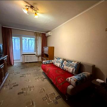 Продам 1к квартиру в центре.