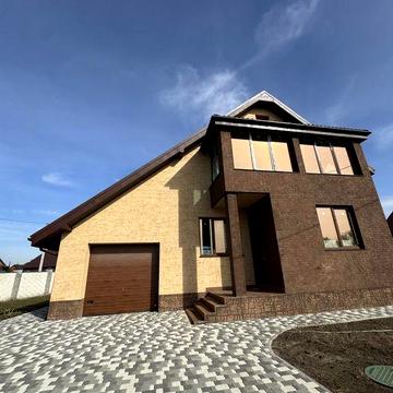 Продаж будинку біля річки