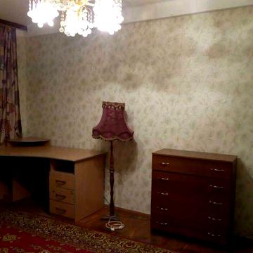 м. Героїв Дніпра, вул. Богатирська 18. продам 1 к. квартиру на 8/9 поверсі