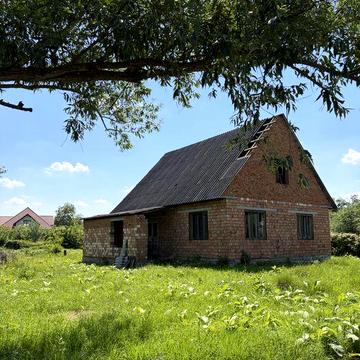 Продаж будинку!! Приватизована земельна ділянка з незакінченим будівництвом!!