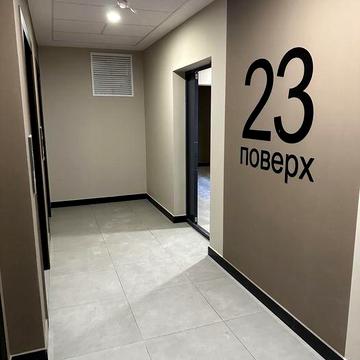 Четырех комнатная квартира с большим паркингом на две машины и большой кладовкой ЖК Модерн