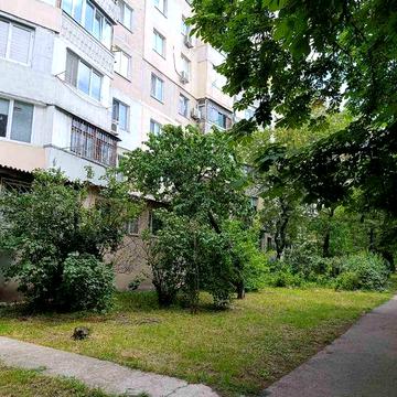 Продам 1 ком. в кирпичном доме ул. Евгения Танцюры