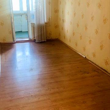 Продам трехкомнатную квартиру на Победе