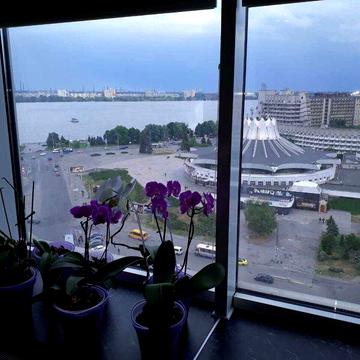 Апартаменти 65m² 11 поверх Вид на Дніпро по вул.Королеви Єлизавети ІІ ЖК Мост-сити