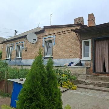 Продам пол дома Б.балка.отд двор.