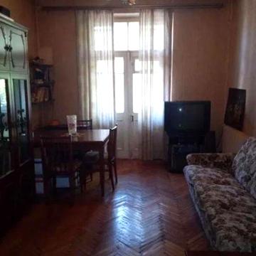2к.кв. 60м2 метро Наукова