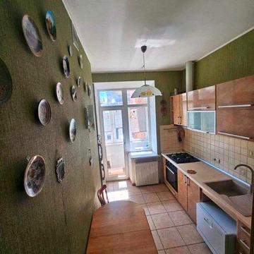 Продам! Сталінку 74 м². Ж/б. м. Университет
