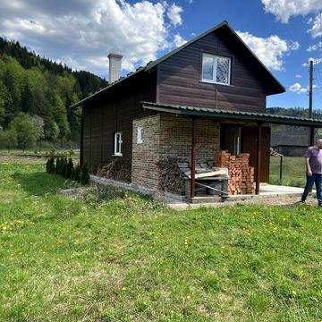 Будинок в горах повністю готовий до проживання