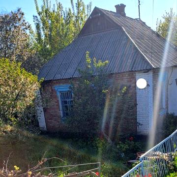 Продаю будинок з великим фруктовим садом
