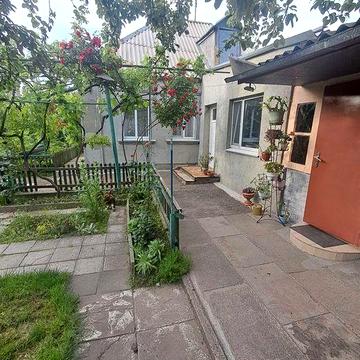 Продаж будинку в Шевченківському районі